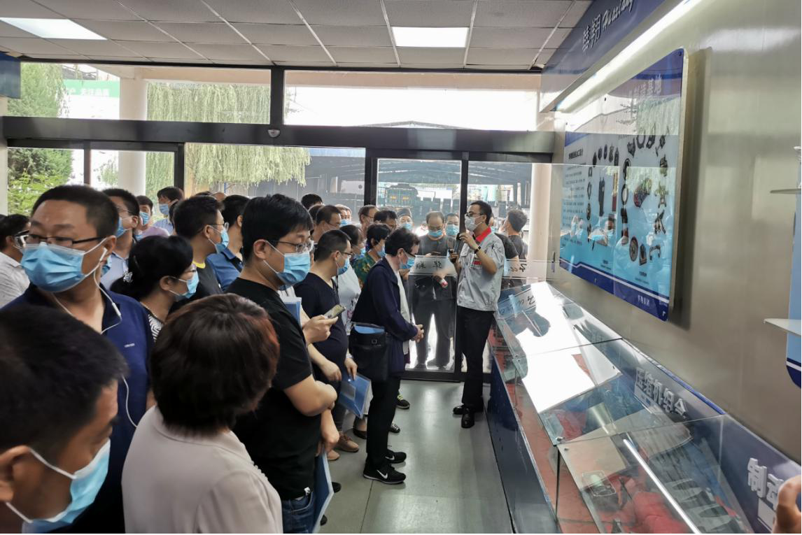 全市復制推廣華翔“雙創(chuàng)”經驗推進會召開