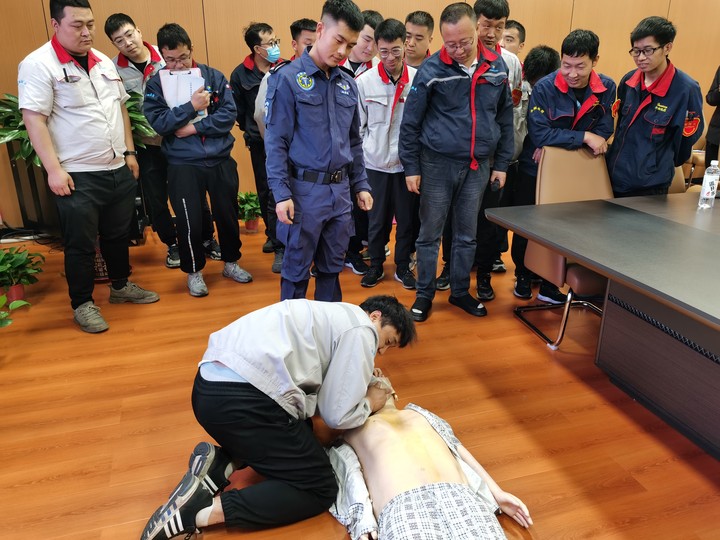 洪洞縣應急局蒞臨我司開展安全幫扶活動4.jpg 洪洞縣應急局蒞臨我司開展安全幫扶活動4.jpg