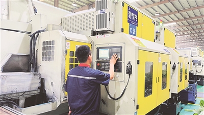 擁抱數(shù)智化 制造變“智造”——省人民政府網(wǎng)站要聞介紹華翔“5G+工業(yè)互聯(lián)網(wǎng)”融合應(yīng)用經(jīng)驗